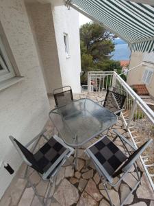 Balkón nebo terasa v ubytování DIN2 Ljubic