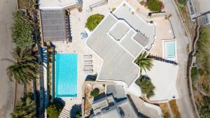 Bazén v ubytovaní Villa Zen - MG Villas Mykonos alebo v jeho blízkosti