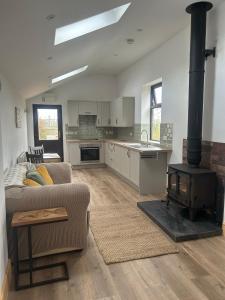 Dapur atau dapur kecil di Belle Vue Cottage sleeps 2 one dog by prior permission