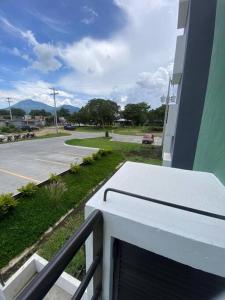 - Balcón de un edificio con vistas a la calle en Apartamento e109, en Guatemala