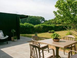 Zahrada ubytování 4 person holiday home in Rudkøbing-By Traum