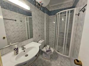 Kúpeľňa v ubytovaní Corfu Glyfada Menigos Resort 46
