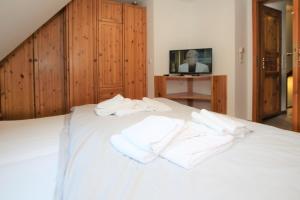 Postel nebo postele na pokoji v ubytování Gmelinstra_e 19 d