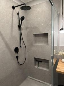 A bathroom at Ferienwohnung Sommer - mit privatem Seezugang
