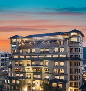 Fotografie z fotogalerie ubytování Hotel Sarowar Pokhara-Luxury Hospitality in the Heart of Pokhara v destinaci Pókhara