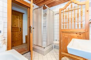 A bathroom at Pon-Apart