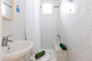 Fotografie z fotogalerie ubytování Villa María con Piscina playa y vistas v destinaci Caleta De Velez + 27 fotografií