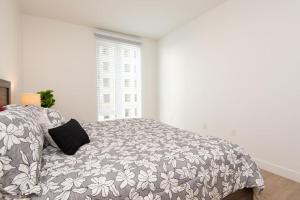 صورة لـ Comfy Apt with pool & hot tub in downtown LA 658 في لوس أنجلوس