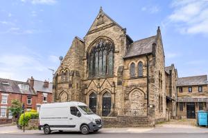 Gallery image of Stunning Church Conversion Apartment in Sheffield