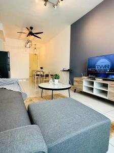36-08 #Family Suite 8pax 3 Rooms Sunway Velocity Mall Cheras IKEA Mytown Short Walk to MRT & LRT Maluri