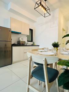 36-08 #Family Suite 8pax 3 Rooms Sunway Velocity Mall Cheras IKEA Mytown Short Walk to MRT & LRT Maluri