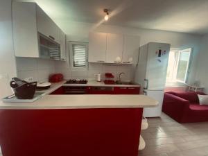 Kuchyň nebo kuchyňský kout v ubytování Island Šolta Comfort apartment Modesty