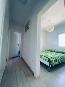 Postel nebo postele na pokoji v ubytování Island Šolta Comfort apartment Modesty