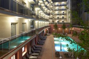 an overhead view of a hotel with a swimming pool at tent Lloret de Mar in Lloret de Mar