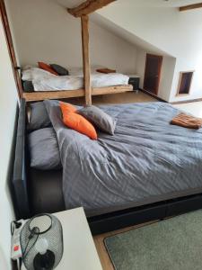 Postel nebo postele na pokoji v ubytování Le duc de Bedford
