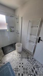 Zdjęcie z galerii obiektu Maison 8 personnes entre océan et vignobles w mieście Artiguillon