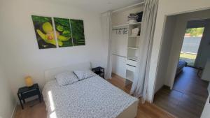 Zdjęcie z galerii obiektu Maison 8 personnes entre océan et vignobles w mieście Artiguillon