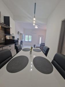 Kuchyň nebo kuchyňský kout v ubytování Apartman Ivan