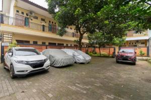 MencilにあるKostawira Syariah Bintaro Mitra RedDoorzのギャラリーの写真