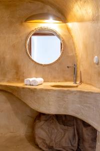 A bathroom at Caval I