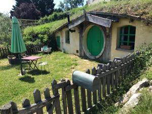 Zahrada ubytování Maison de hobbit montcuq