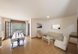 Area soggiorno di La Solana Apartaments & Spa