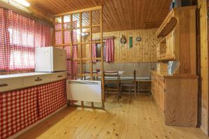Kuchyň nebo kuchyňský kout v ubytování Cottage House Podgosar Bled Pokljuka
