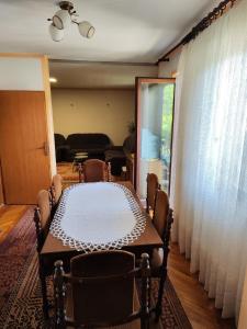 Khu vực ghế ngồi tại Apartman Alex 8