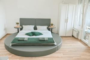 Voodi või voodid majutusasutuse Hedonist-Kapije Lounge & Stay toas