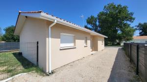 Zdjęcie z galerii obiektu Maison 8 personnes entre océan et vignobles w mieście Artiguillon