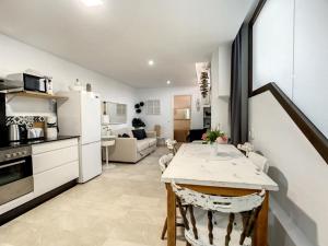 Kuchyň nebo kuchyňský kout v ubytování CASA COCO Semisotano con encanto + 6 fotografií