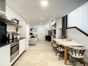 Kuchyň nebo kuchyňský kout v ubytování CASA COCO Semisotano con encanto