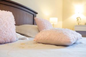 Posteľ alebo postele v izbe v ubytovaní HOME LE SOFT Vic sur Cère