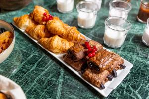 Makanan di atau berdekatan hotel