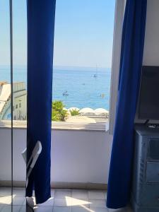 Afbeelding uit fotogalerij van varazze suite endless sea in Varazze