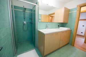 A bathroom at Chalet Elena
