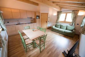 A kitchen or kitchenette at Chalet Elena