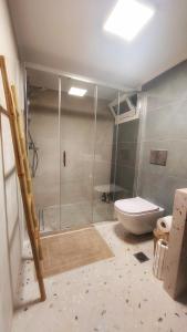 Kúpeľňa v ubytovaní Cosy Retro Apartment + 10 fotografií