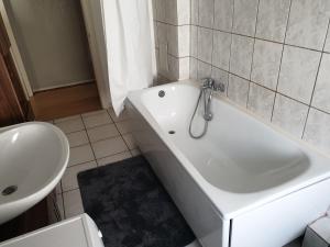 Ένα μπάνιο στο Gästewohnung +13 φωτογραφίες