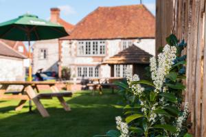 Imagen de la galería de The White Hart, South Harting, en Petersfield