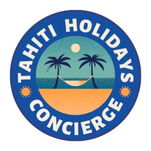 un logo per un hotel con palme e una spiaggia di "Tiaré" city center room a Papeete