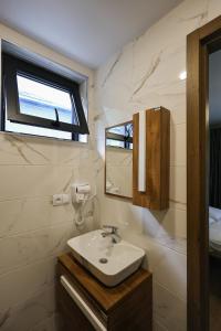 A bathroom at Heaven Hill
