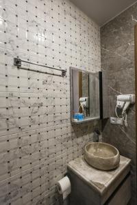 A bathroom at Heaven Hill