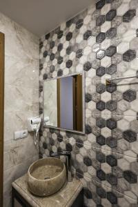 A bathroom at Heaven Hill