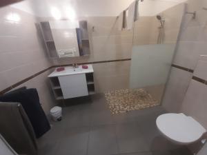 Au 70 tesisinde bir banyo