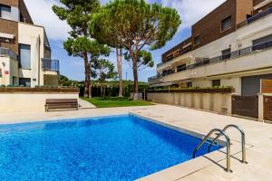 Fotografia z galérie ubytovania La Pineda Duplex con terraza céntrico en SAgaró v destinácii S'Agaro + 26 fotografií