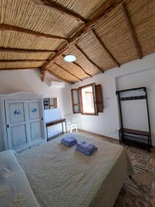 Gallery image of SA DOMU ANTIGA - Casa Indipendente in Centro Storico in Tortolì +35 photos