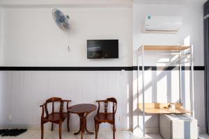 Μια τηλεόραση ή/και κέντρο ψυχαγωγίας στο Lam Sơn Hotel