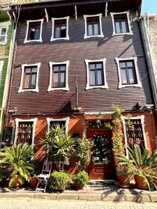 The building in which a vendégházakat is located