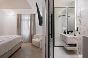 Koupelna v ubytování Luxury rooms Le Prestige Few Minutes from Split's Iconic Waterfront + 37 fotografií